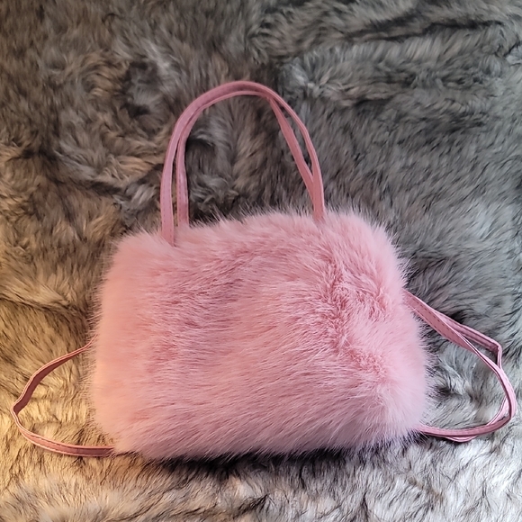 Elegant Pink Faux Fur Shoulder Bag - Picture 6 of 13